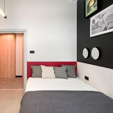 Postindustrial Apt In The Center Krakov