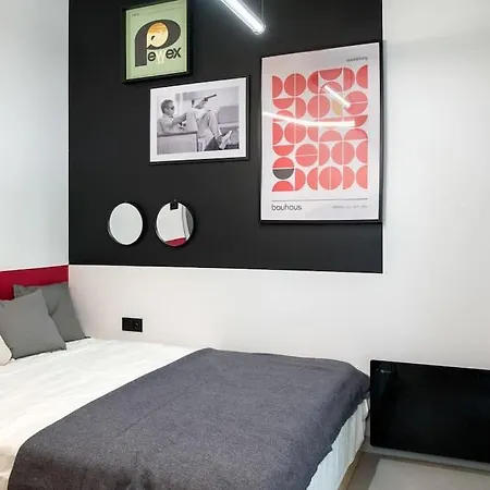Postindustrial Apt In The Center Cracovie