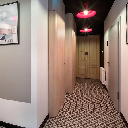 Postindustrial Apt In The Center Apartman
